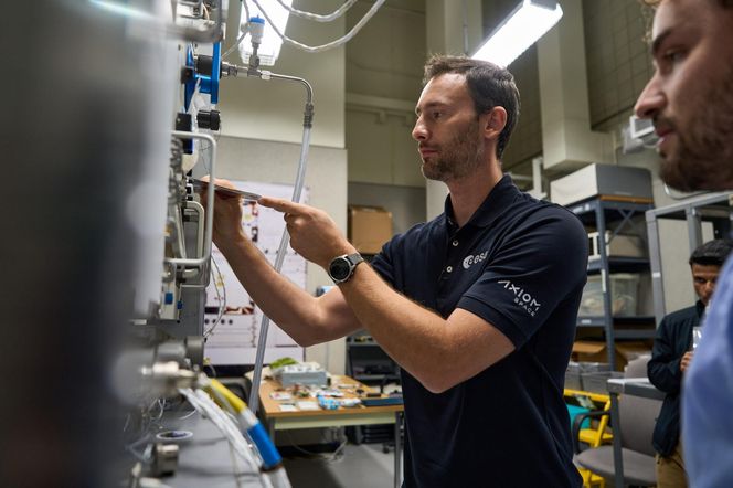 Przygotowanie eksperymentów w laboratorium Axiom Space