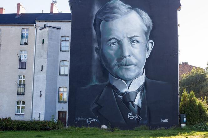 Zniszczono mural Wojciecha Korfantego. Namalowano na nim kibicowskie hasła