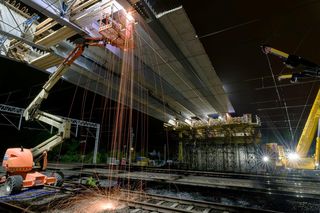Budowa wiaduktu w ul. Chełmżyńskiej w Warszawie