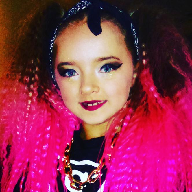 Matka na siłę robi z 9-latki gwiazdę