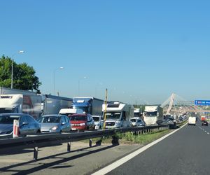 Śmiertelny wypadek na autostradzie A4 w Zabrzu. Droga jest zupełnie zablokowana