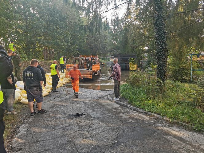 Powódź w Żaganiu. Tak wygląda ul. Dworcowa 