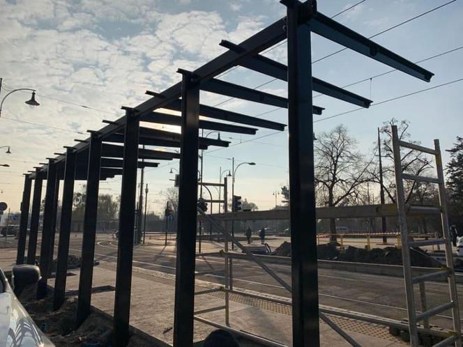 Toruń: Trwają prace na placu Rapackiego. Sprawdzamy postępy