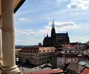 „Morawski Manchester” leży zaledwie kilka godziny drogi z Małopolski. Ma drugie największe katakumby w Europie