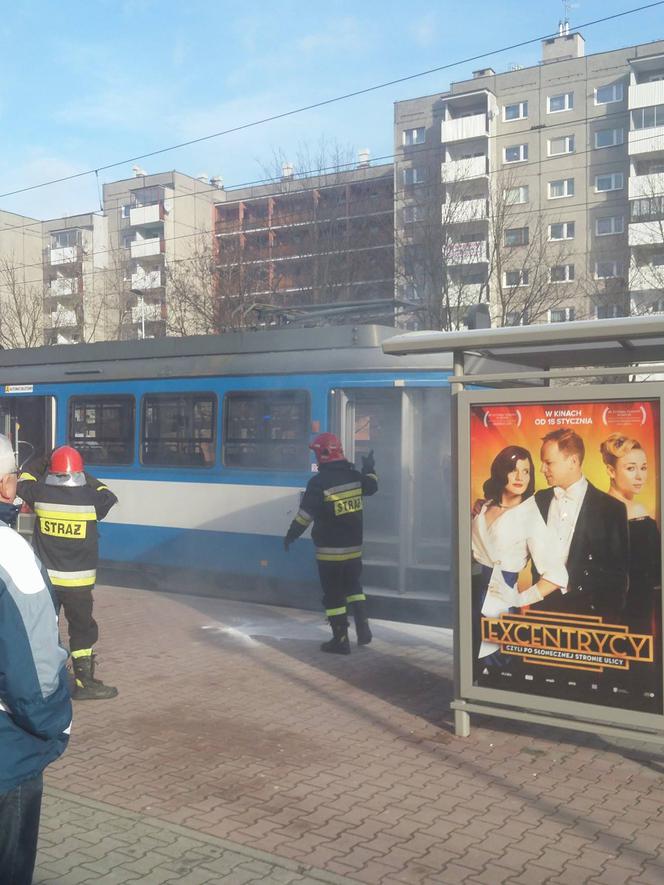 Kraków: Na przystanku Piasta Kołodzieja płonął tramwaj