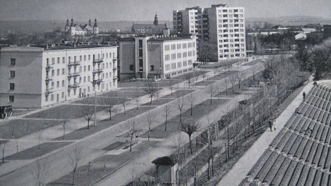 Widok na stadion oraz Aleję Legionów
