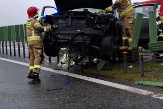 Koszmarny wypadek na A1 między Nowymi Marzami i Grudziądzem. Dwie osoby ranne! [ZDJĘCIA]