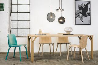 Stół z krzesłami: jak łączyć różne formy, kolory oraz materiały? 10 inspiracji