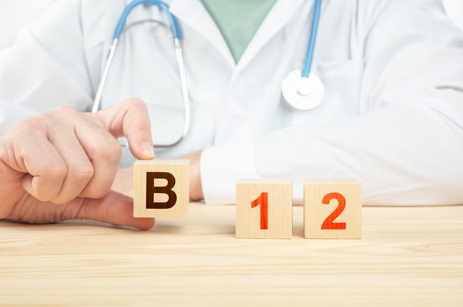 Niedobór witaminy B12 lub kwasu foliowego