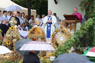 Odpust w Gietrzwałdzie. Do słynącej z Objawień Maryjnych miejscowości przyjechały tłumy