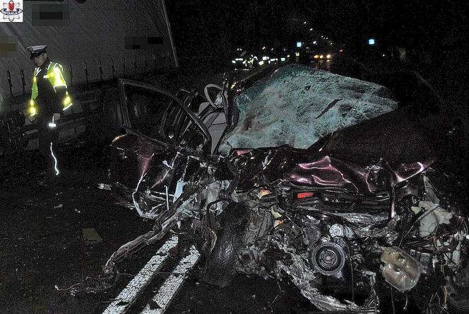 Wypadek w Dąbiu. 19-latek zginął w Audi
