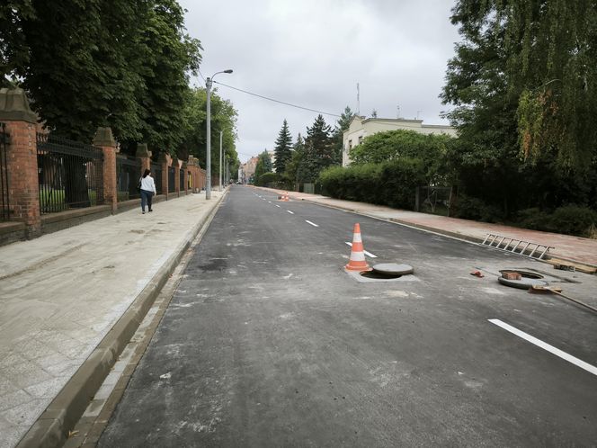 Końcówka remontu ulicy Racławickiej w Lesznie 