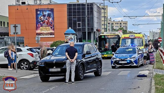 Tychy: 76-letni kierowca BMW potrącił kobietę na pasach. Trafiła do szpitala