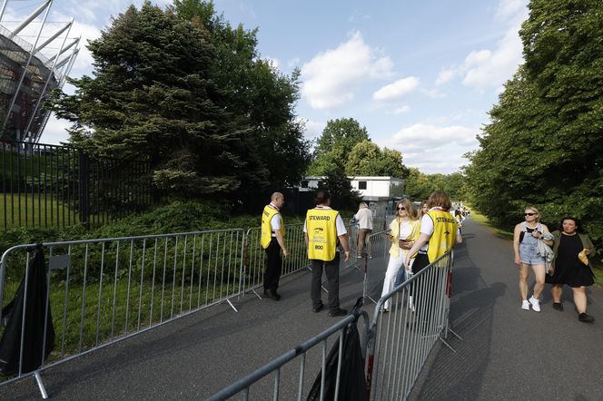 Koncert Justina Timberlake'a w Warszawie - fani pod PGE Narodowym