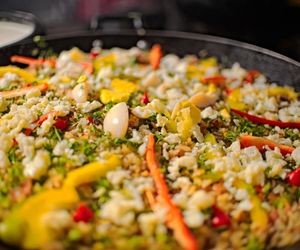 Paella w śniadaniowym wydaniu. Tym daniem naje się cała rodzina