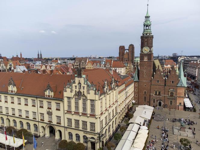 Spór o krzyże we wrocławskich urzędach