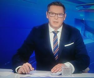 Michał Adamczyk, gwiazdor Wiadomości miał poważny wypadek. Próbują to maskować w Wiadomościach