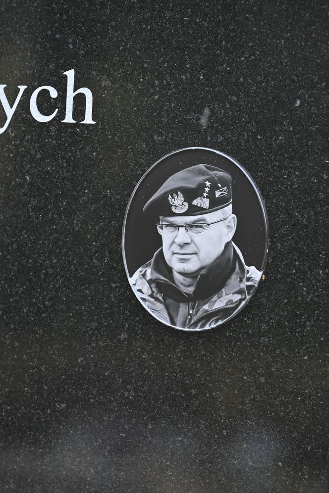 Oto grób gen. Waldemara Skrzypczaka