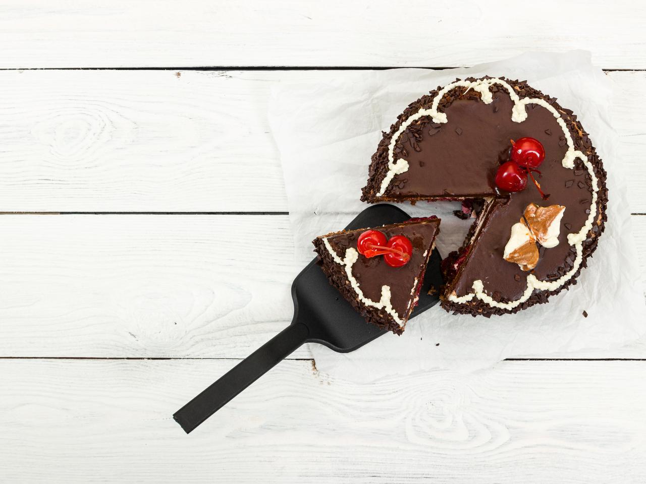 Jak zrobić wyśmienity tort ambasador? Podajemy dobry przepis