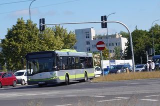 Z tego przystanku w Olsztynie odjeżdża najwięcej linii