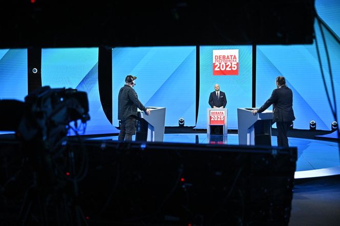 Ostatnie chwile przed debatą kandydatów