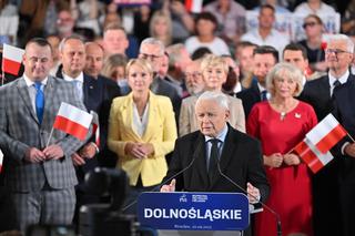 Kaczyński we Wrocławiu: Tusk miał być dużym misiem w UE.  Jest człowiekiem Brukseli, Berlina i Moskwy