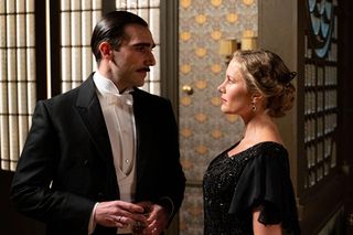 La promesa - pałac tajemnic, odcinek 324: Jana konfrontuje Curro z mrocznymi sekretami jego rodziny