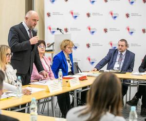 Wpływ zanieczyszczeń powietrza na zdrowie ludzi. Tym miedzy innymi zajął się sejmik województwa na ostatnim posiedzeniu