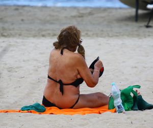 Agnieszka Fitkau-Perepeczko na plaży w Sopocie