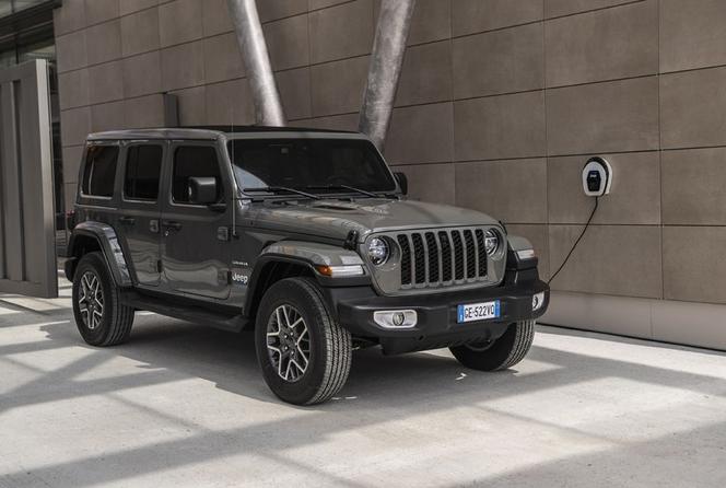 Jeep Wrangler 4xe Sahara