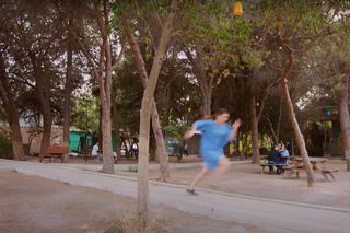 Sila kompletnie się załamuje i w efekcie omal nie popełnia samobójstwa.