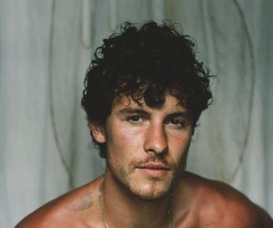 Shawn Mendes w Krakowie 2025 – znamy dokładną godzinę koncertu. Zobacz pełen harmonogram!