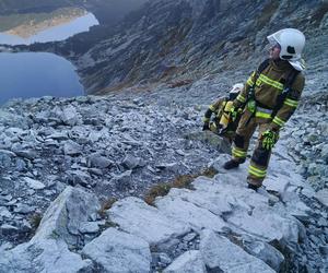 Opolscy strażacy wchodzą na Rysy