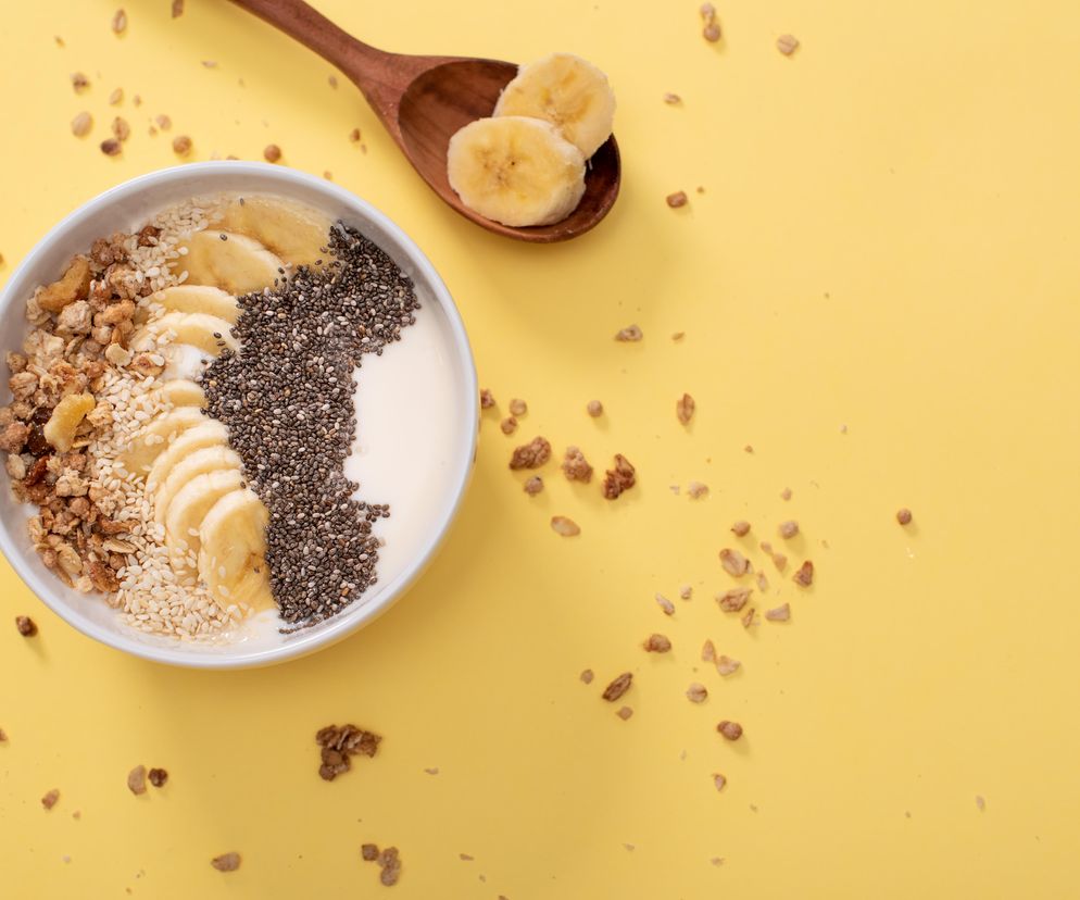 To smoothie w misce to śniadanie mistrzów. Kilka składników, które świetnie wpływają na zdrowie
