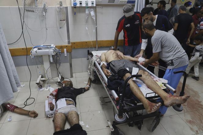 Strefa Gazy/ 74 zabitych w atakach Izraela, z czego 30 w nalocie na nadmorską kawiarnię.