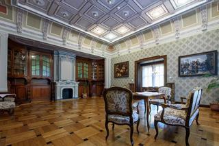 Tajemniczy pałac kilkadziesiąt kilometrów od Olsztyna. Był siedzibą rodu Fischerów [ZDJĘCIA]