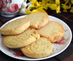 Ciastka ze skwarek: kruche przysmaki rodem z PRL, które wciąż zachwycają smakiem