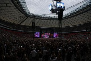 Jennifer Lopez w Warszawie. Jak wygodnie dojechać i wrócić z koncertu?