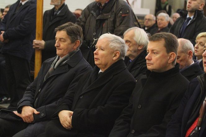 AI wybrała 5 najlepszych polityków w Polsce ostatnich 30 lat!