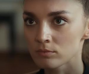 Dziedzictwo. Yaman omal nie zdemaskuje Nany! Tak opiekunka wybrnie z sytuacji