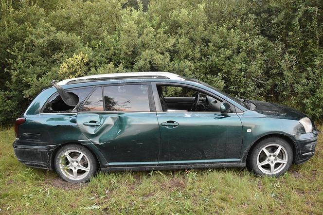 Lubelskie: Chciał rozbawić innych, więc zniszczył auto znajomej. Tłumaczył, że to przez alkohol