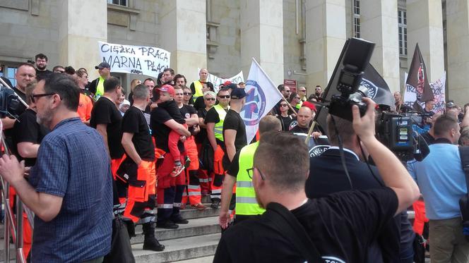 Protest ratowników medycznych we Wrocławiu