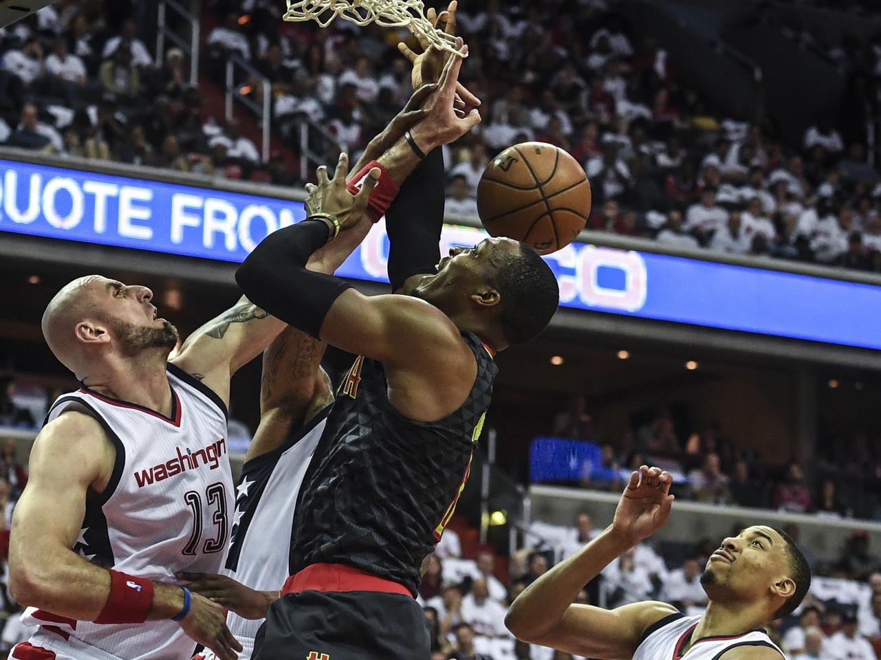 Marcin Gortat, Dwight Howard_1pub