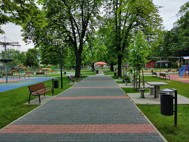 Plac zabaw w Parku Strzeleckim w Tarnowie