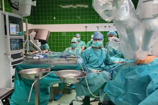 Na tego raka zmarł Steve Jobs i Anna Przybylska. W Małopolsce pierwszy raz zoperowali go robotem