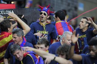Pijani piłkarze Barcelony świętowali zdobycie mistrzostwa Hiszpanii YOUTUBE