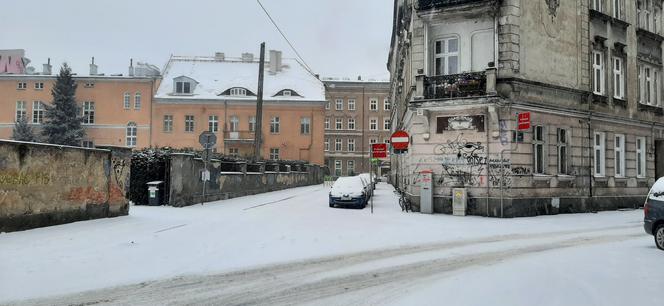 Poznańskie ulice o poranku 8.02