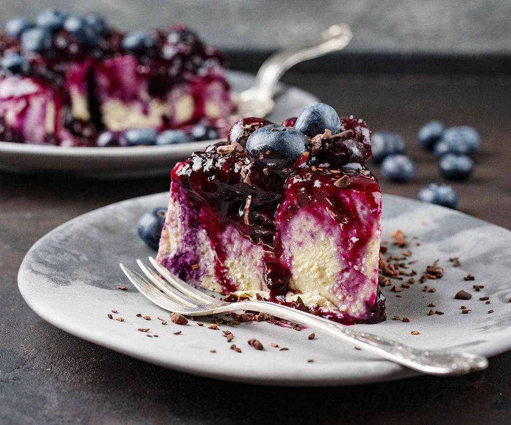 tarta sernikowa z jagodami