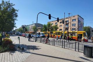 Tramwaj potrącił pieszego w centrum Łodzi. Ograniczono ruch w kierunku Manufaktury