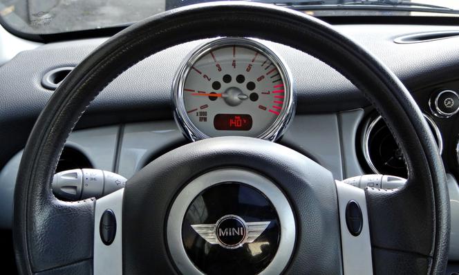 MINI Cooper 2003 rok
